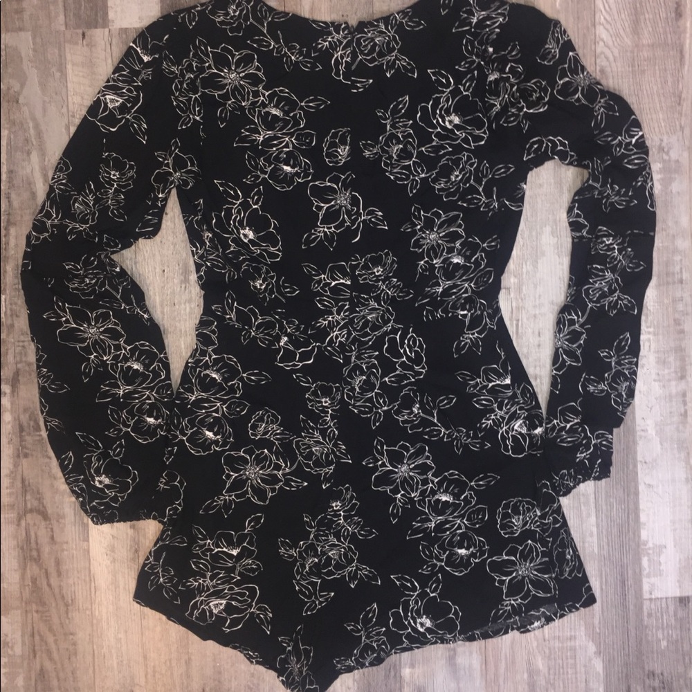 Romper - Picture 2 of 2